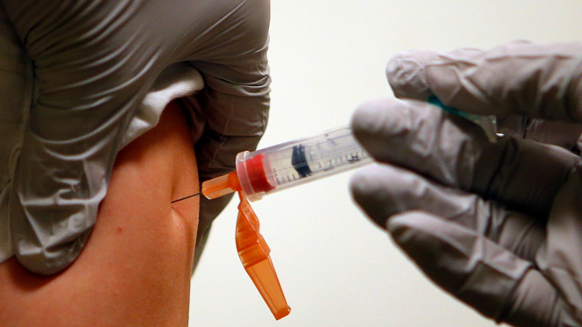 Los peligrosos mitos sobre las vacunas que ponen en riesgo la salud de todos