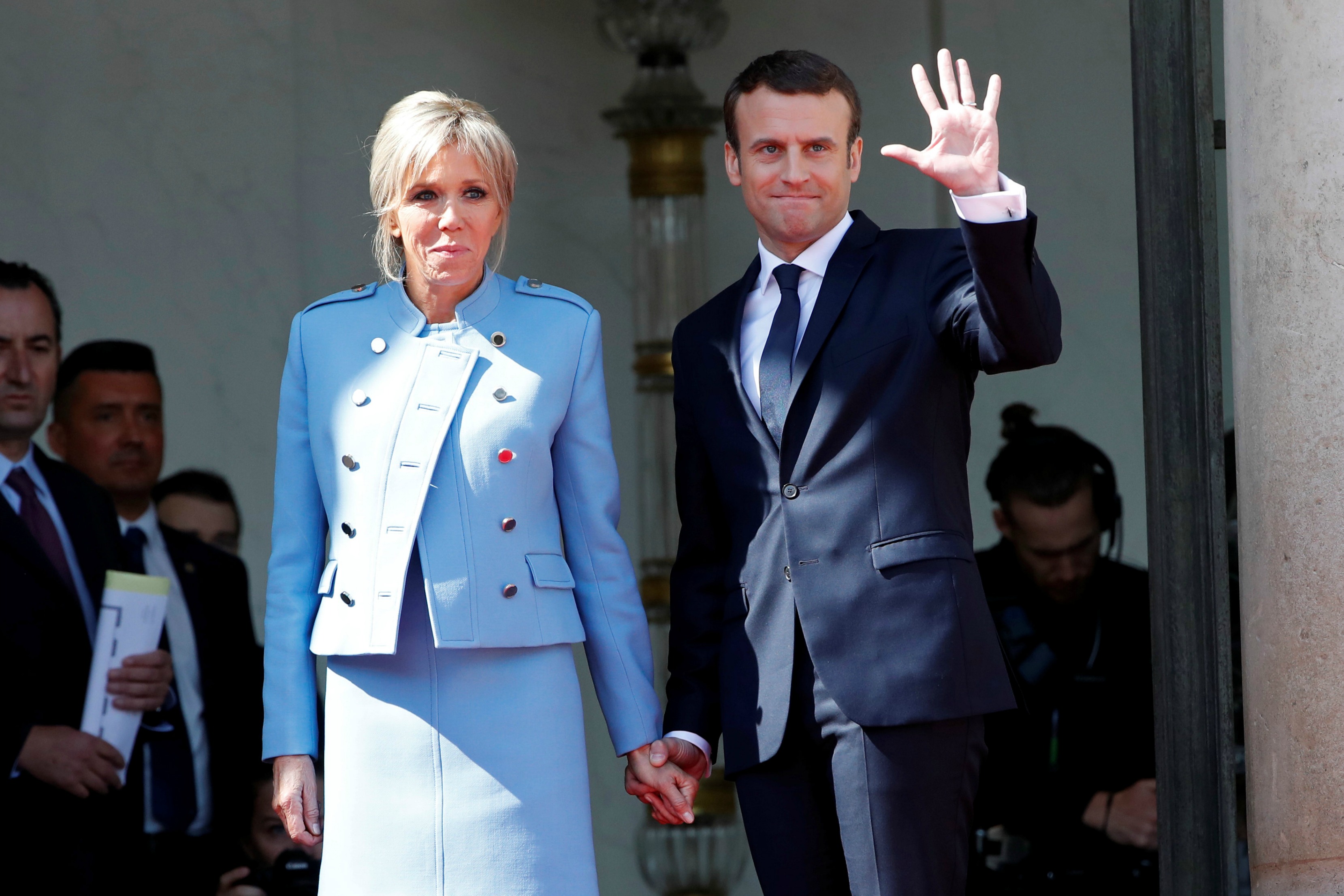 Macron toma posesión de su cargo como presidente de Francia 2