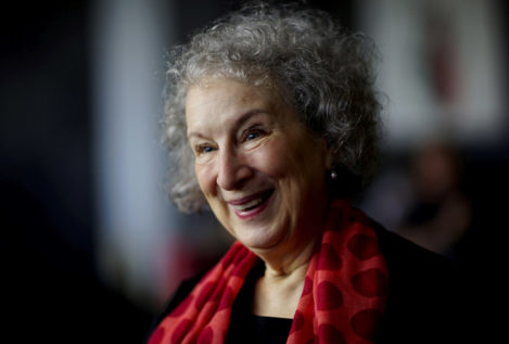 Margaret Atwood: la centinela de la ficción especulativa y la narrativa distópica