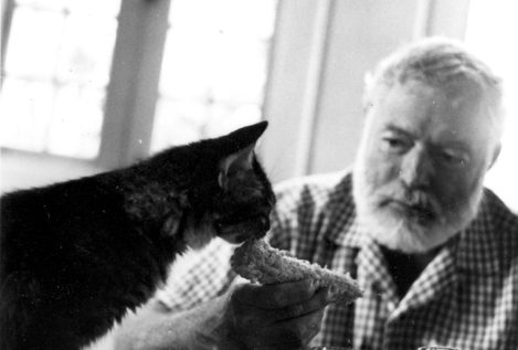 Hemingway, escritor antes que personaje