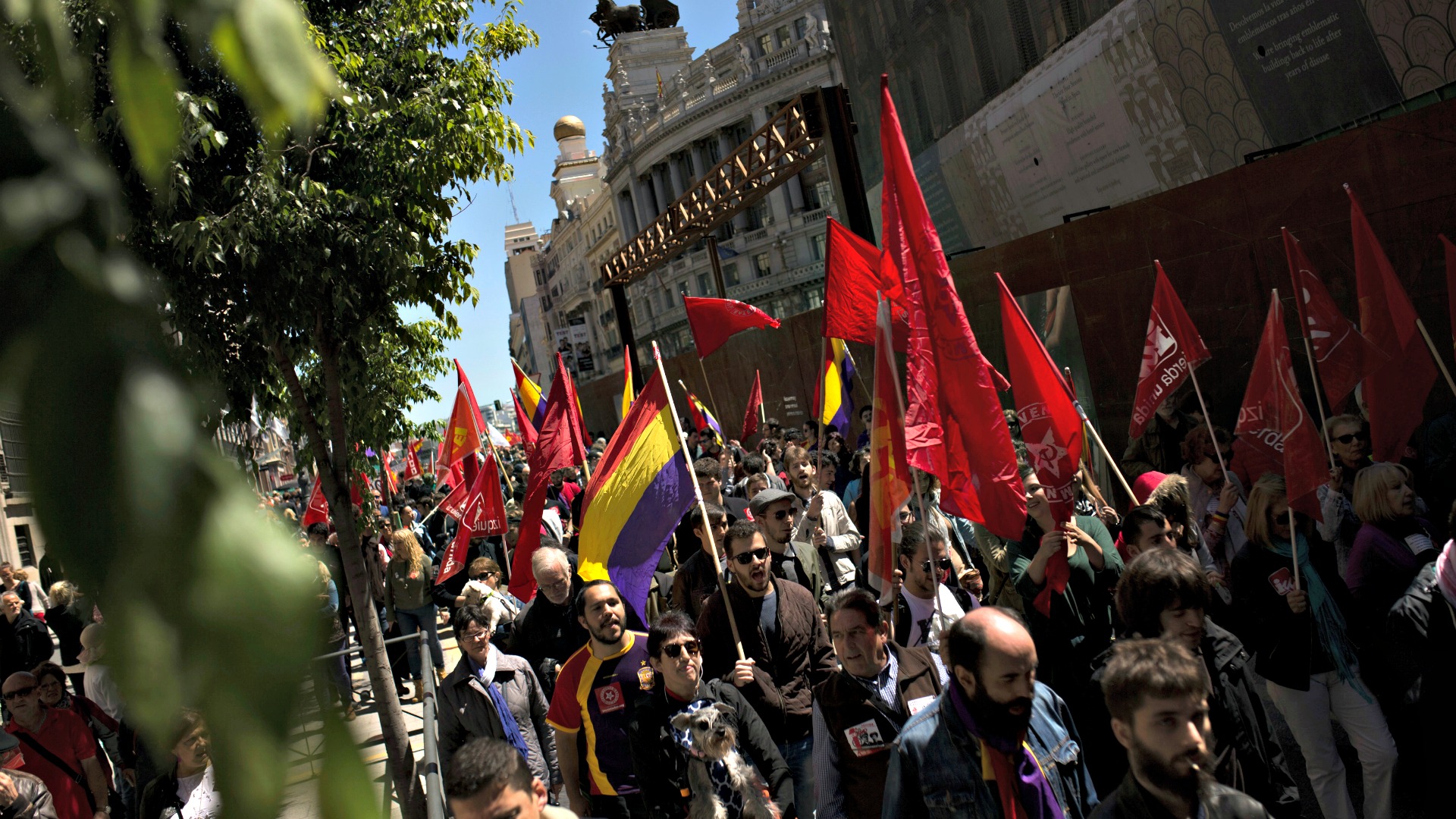 Miles de ciudadanos salen a las calles para pedir mejoras salariales en el Día Internacional del Trabajo