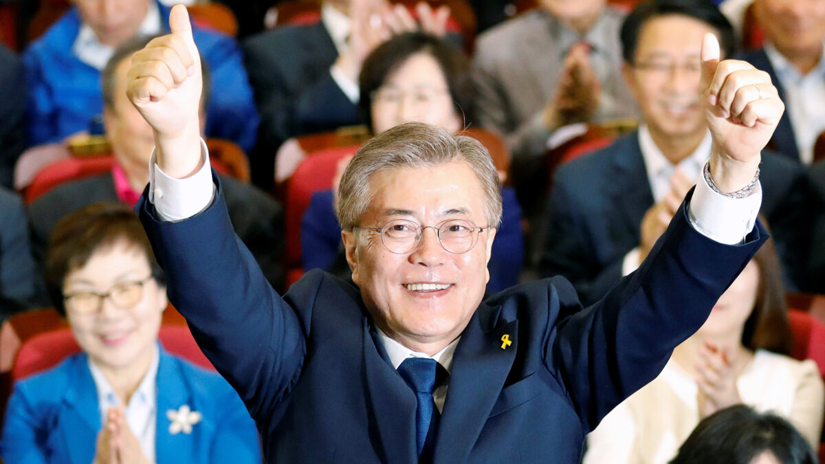 Moon gana por amplia mayoría las elecciones presidenciales en Corea del Sur