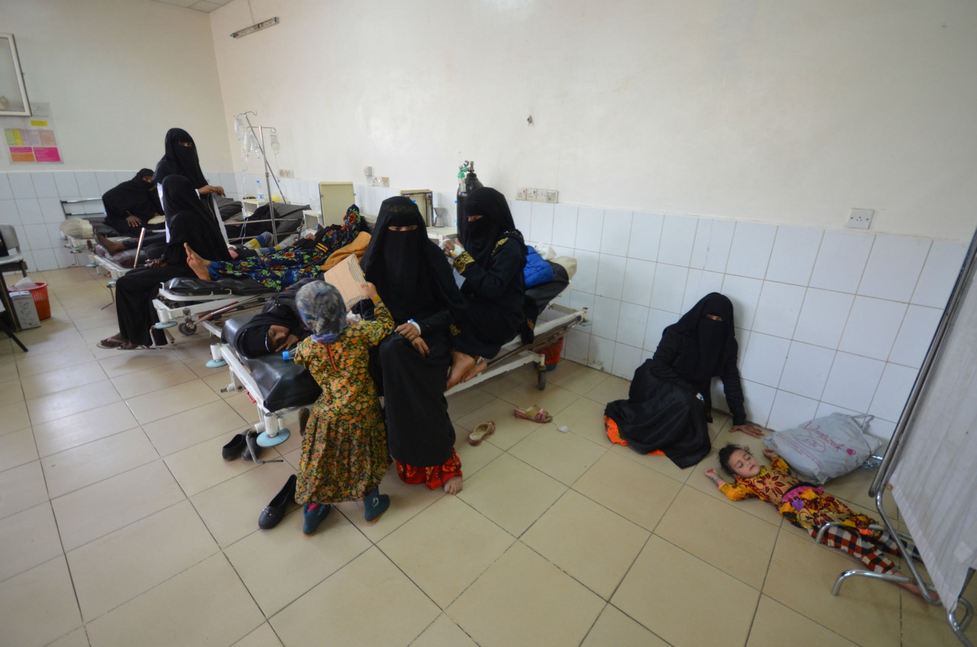Mueren más de 100 personas por un brote de cólera en Yemen 1