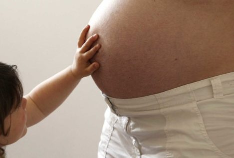 Mujeres que no mantienen relaciones sexuales optan por la fecundación in vitro para ser madres