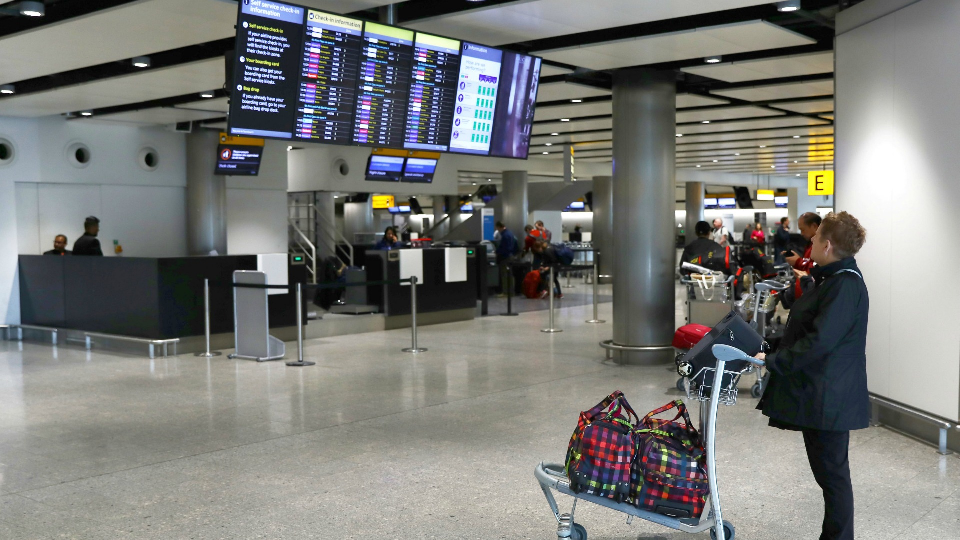 British Airways cancela todos sus vuelos de Heathrow y Gatwick por la caída del sistema