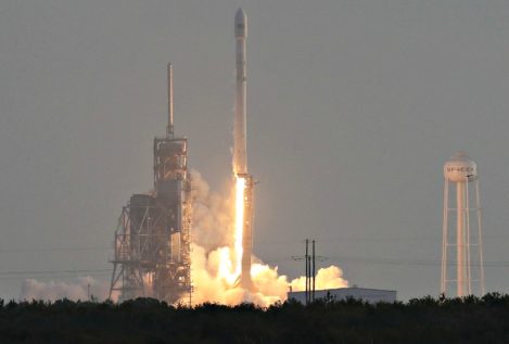 SpaceX lanza al espacio una carga secreta del gobierno de EEUU