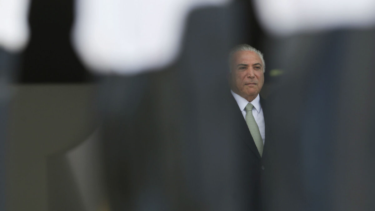 Temer «compró el silencio» de funcionarios presos por corrupción