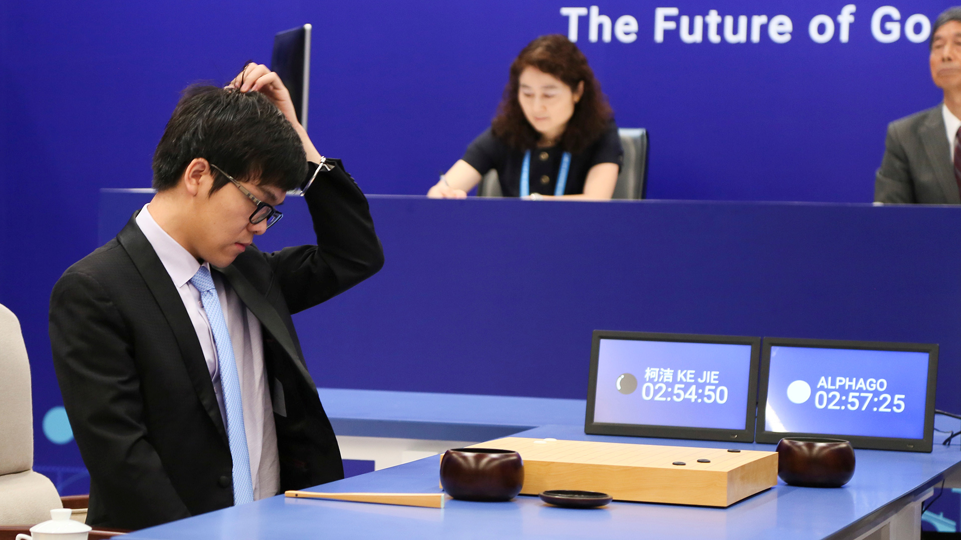 Un renovado AlphaGo gana su primera partida contra un gran maestro chino
