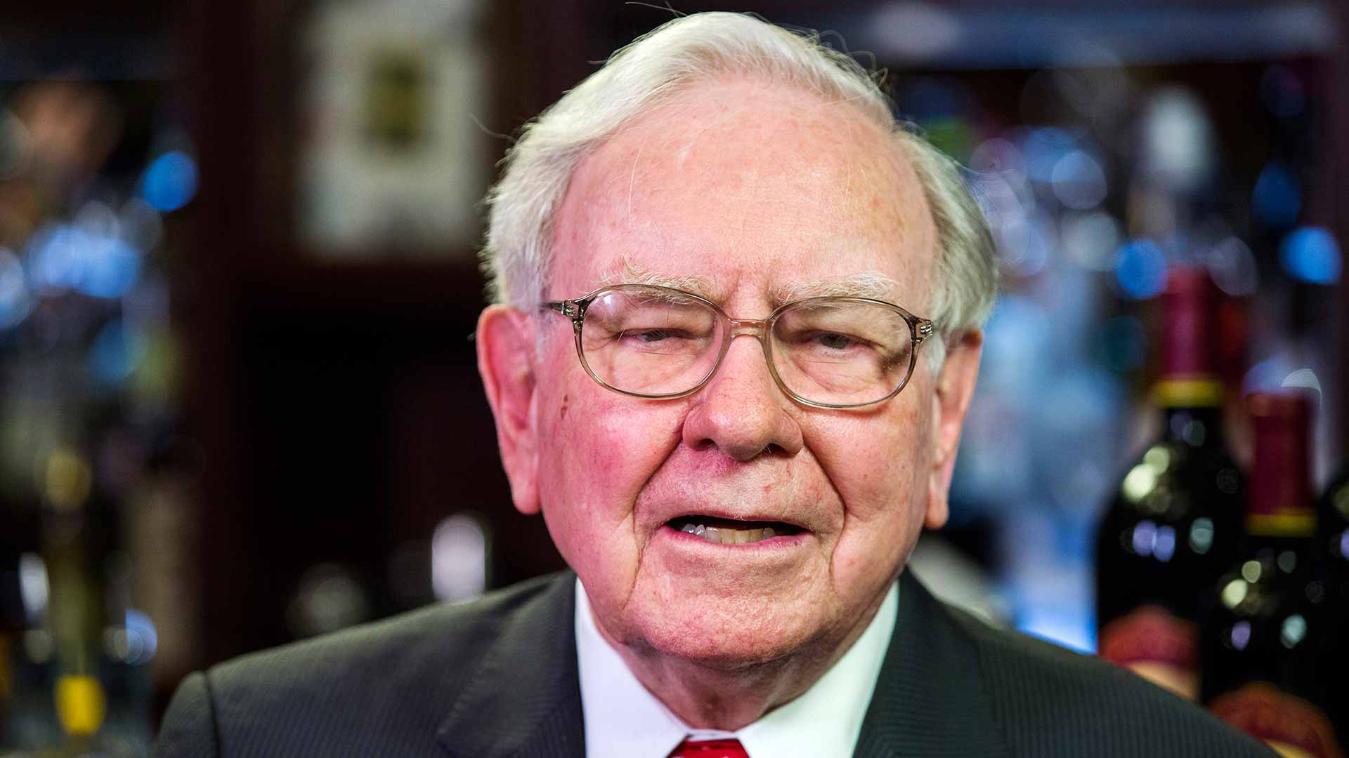 Warren Buffett vende un tercio de sus acciones en IBM