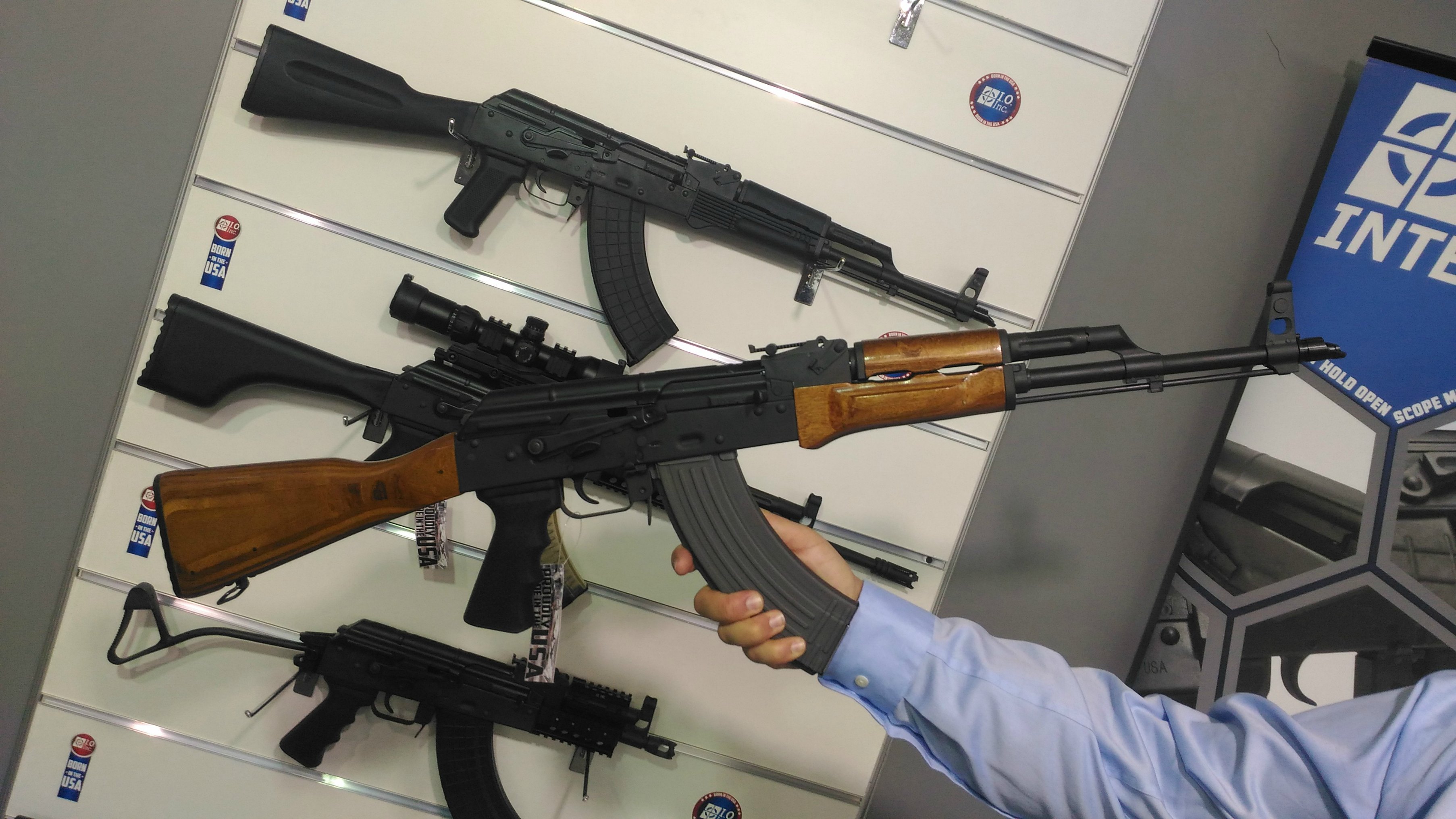 AK-47, el arma que todos los combatientes quieren 6
