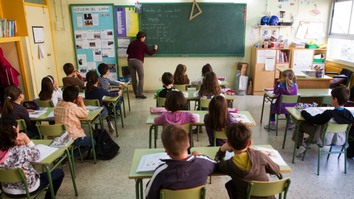 La construcción ‘low cost’ intensifica la ola de calor en colegios públicos