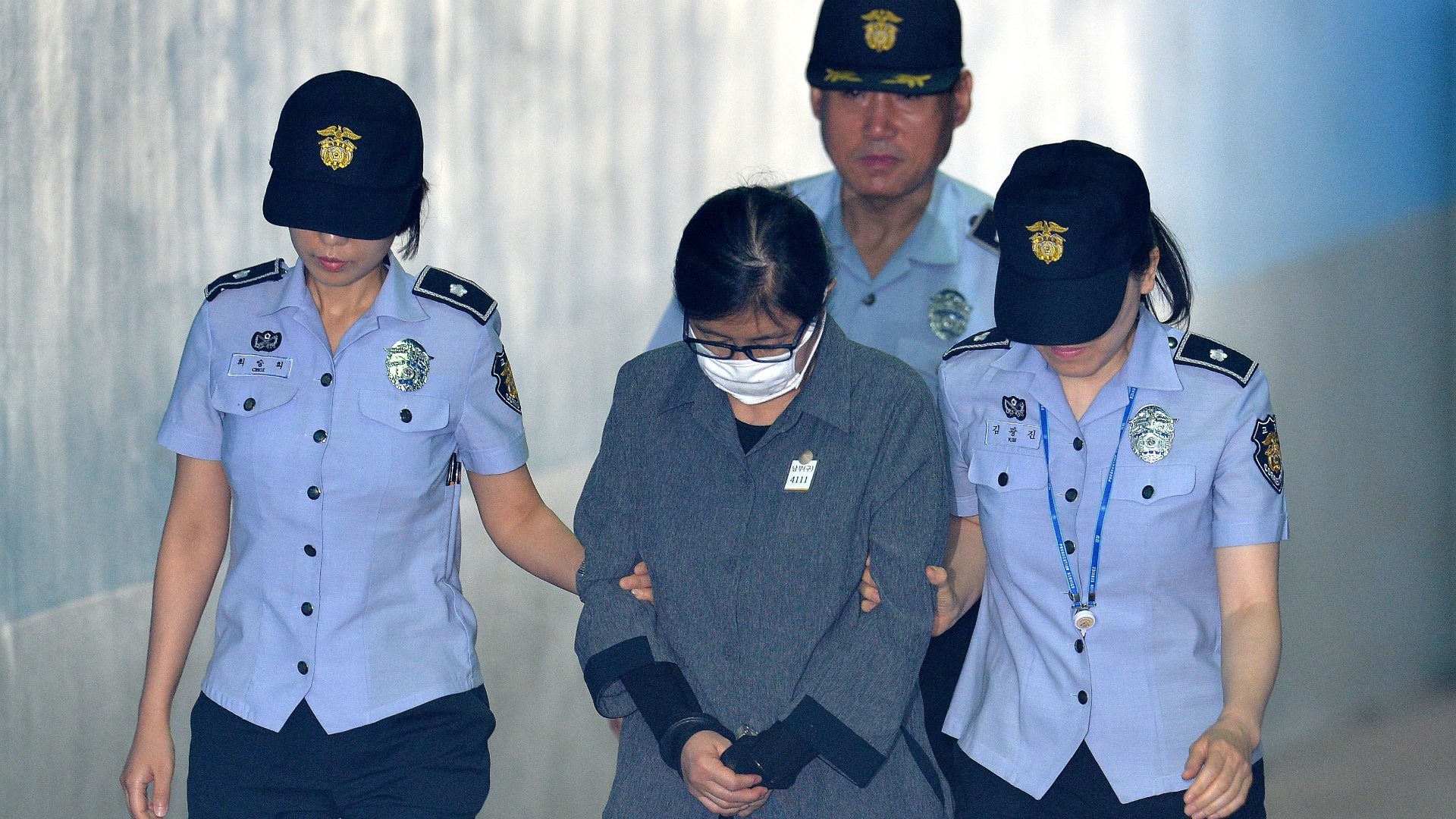 Condenada a tres años de cárcel «la Rasputina» de Corea del Sur