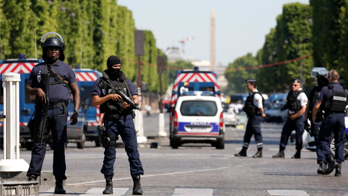 Detenidos cuatro familiares del autor del atentado fallido en París