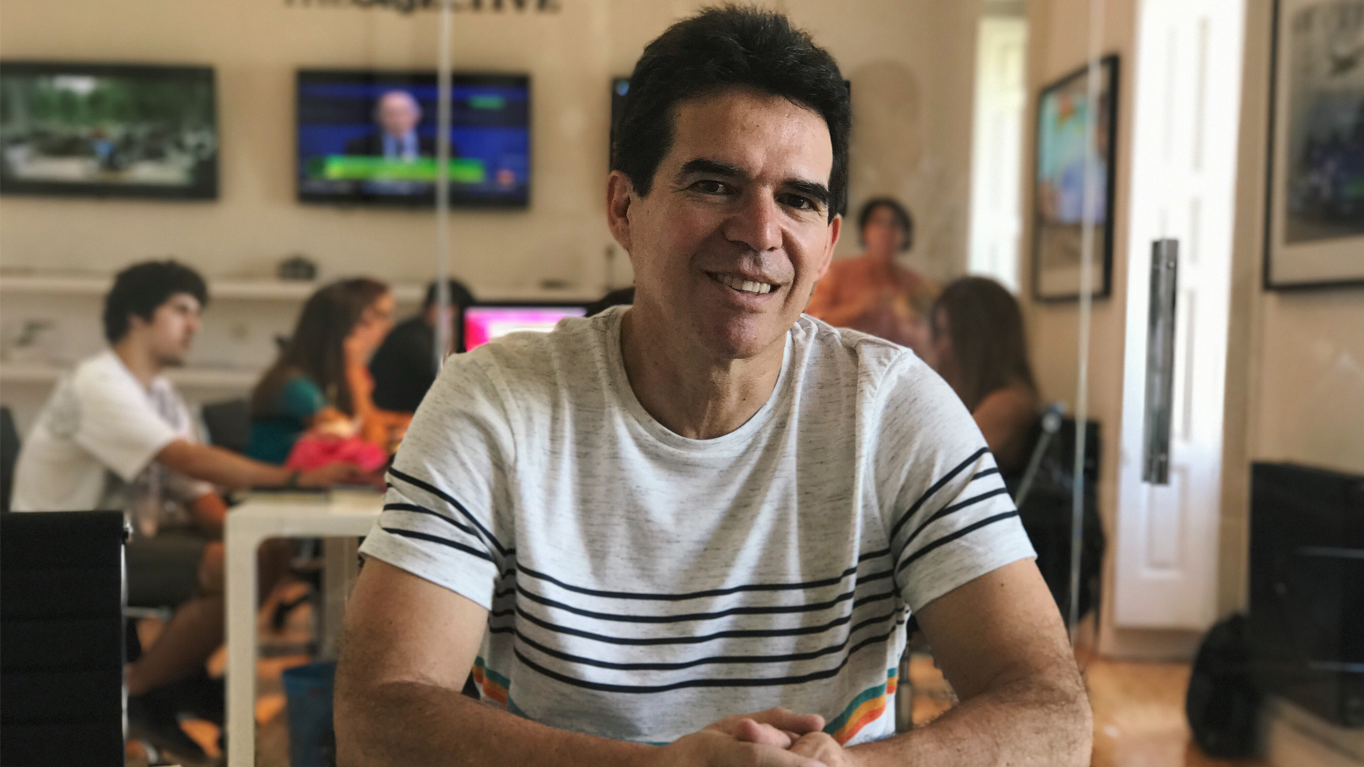Edmundo Paz Soldán: «Siempre estoy buscando cómo forzar el cambio»