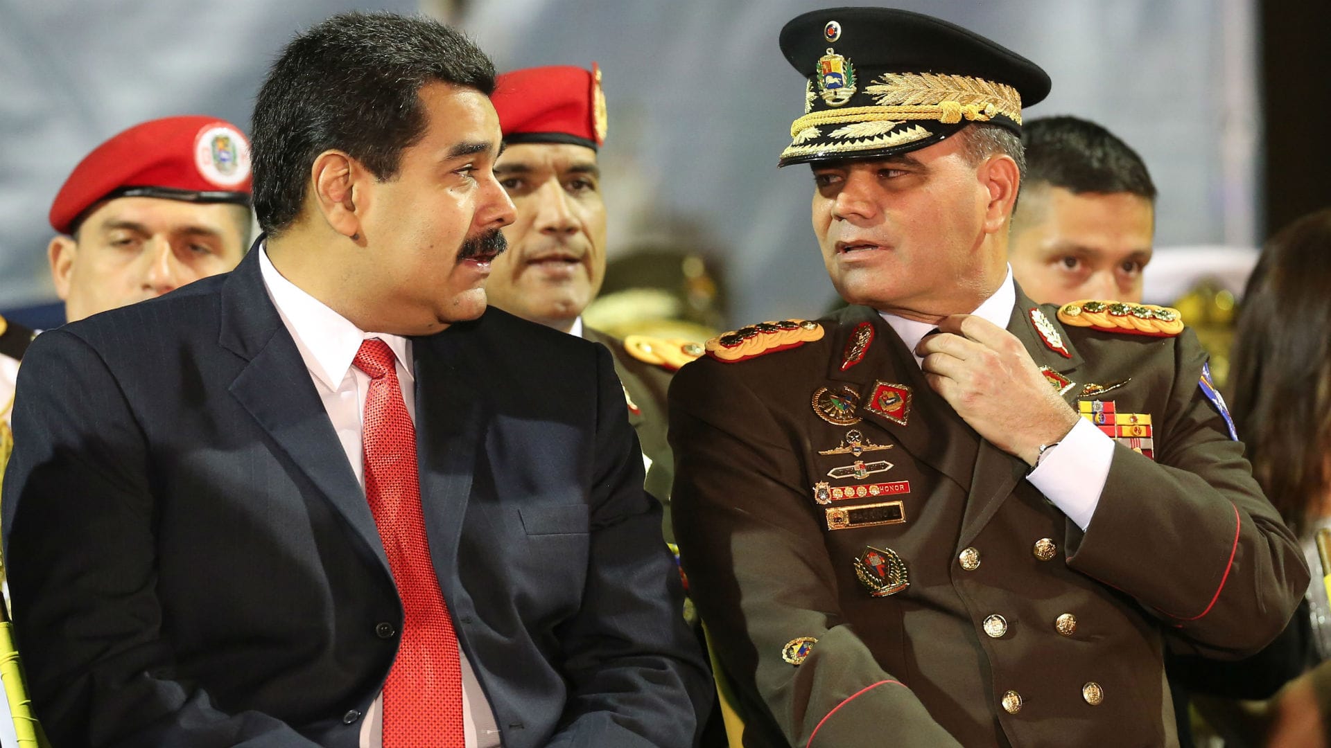 El ministro de Defensa venezolano admite que varios policías han cometido “atrocidades”