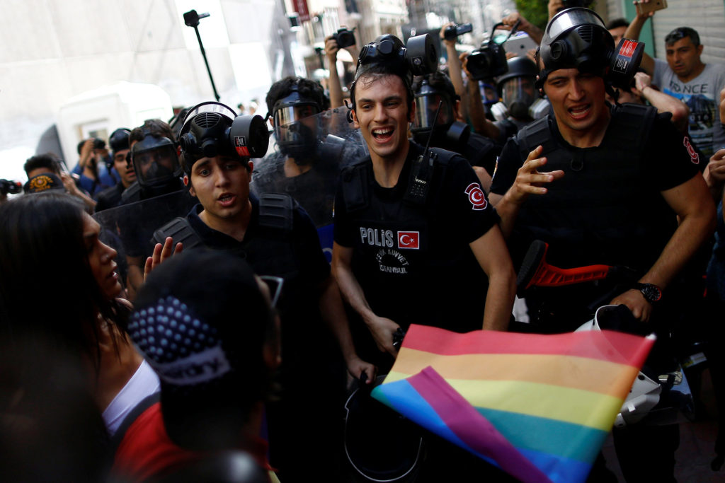 Estambul prohíbe la Marcha del Orgullo Gay excusándose en la seguridad de los turistas 1