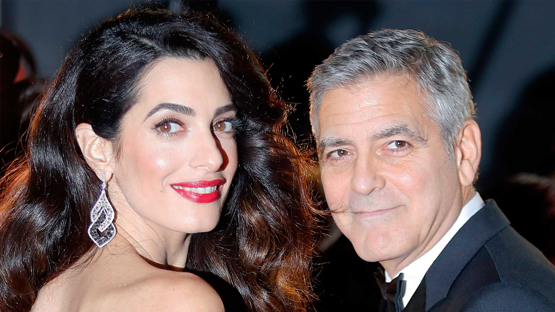 George y Amal Clooney, padres de mellizos