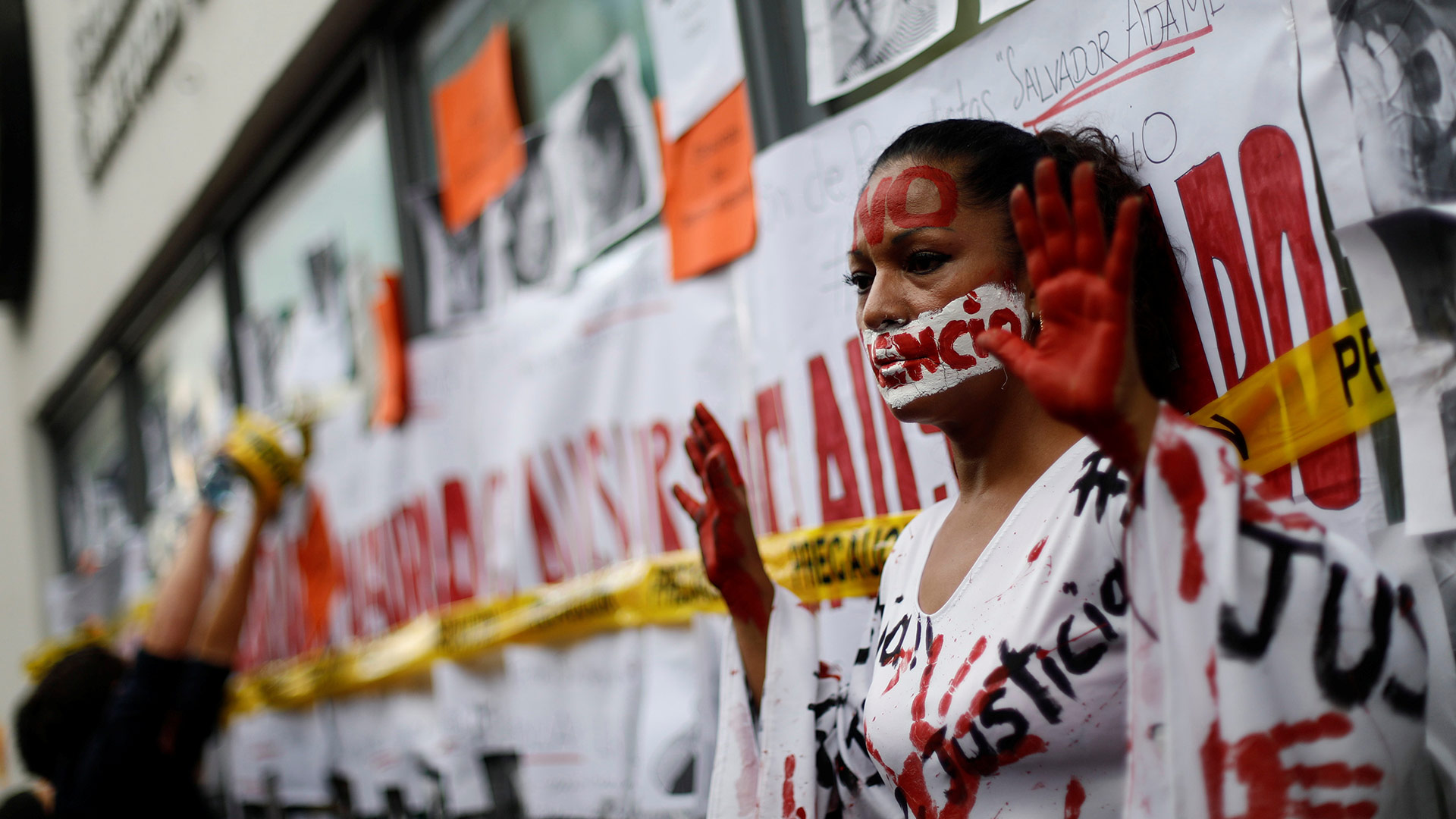 Hallan muerto a un periodista mexicano, el sexto este año