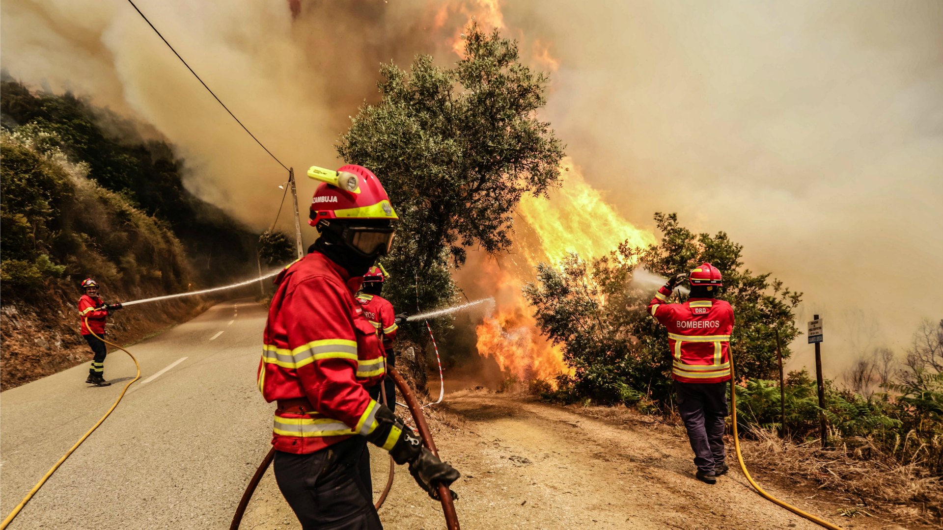 El incendio de Portugal no da tregua y obliga a evacuar nuevas poblaciones