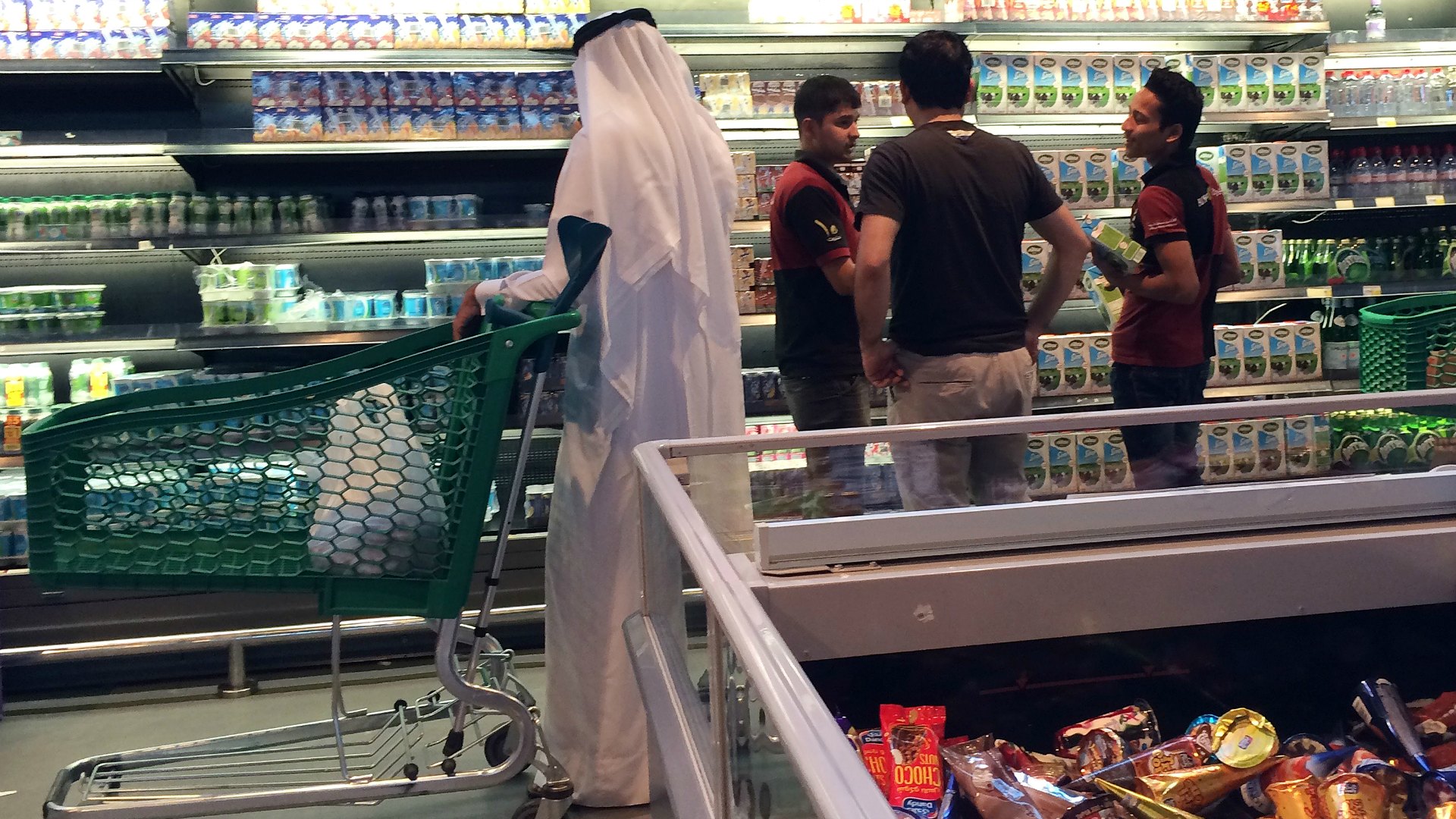 Irán envía a Qatar unas 100 toneladas de alimentos al día para aliviar el bloqueo