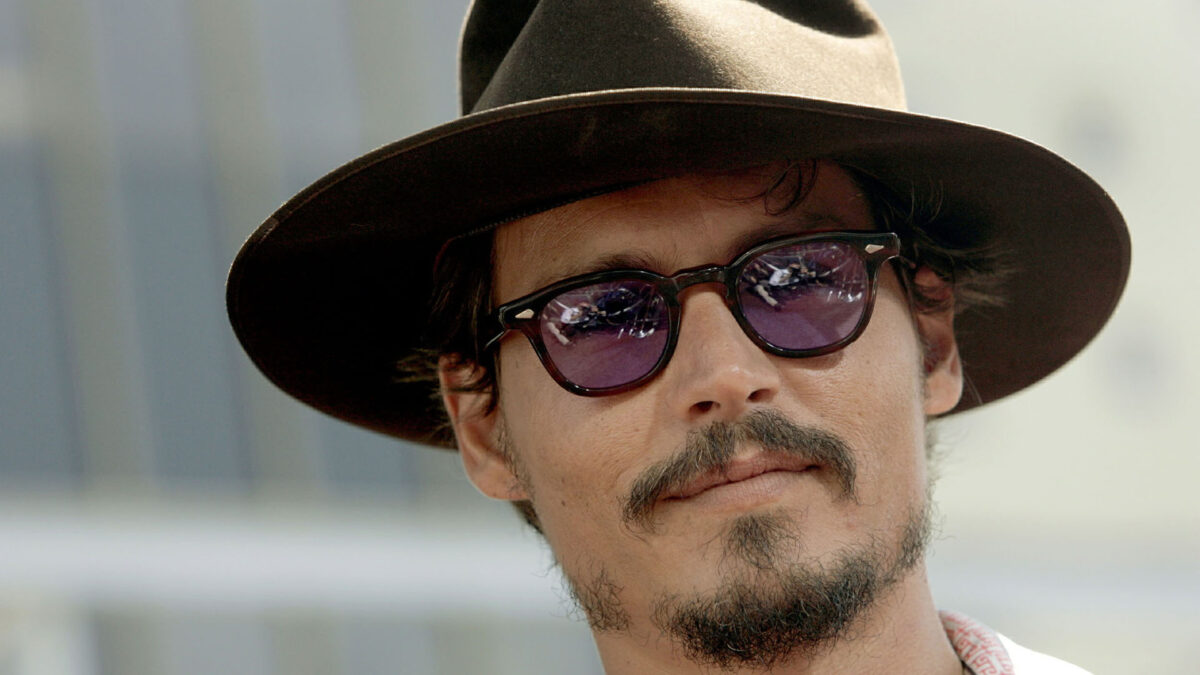 Johnny Deep bromea con matar a Donald Trump