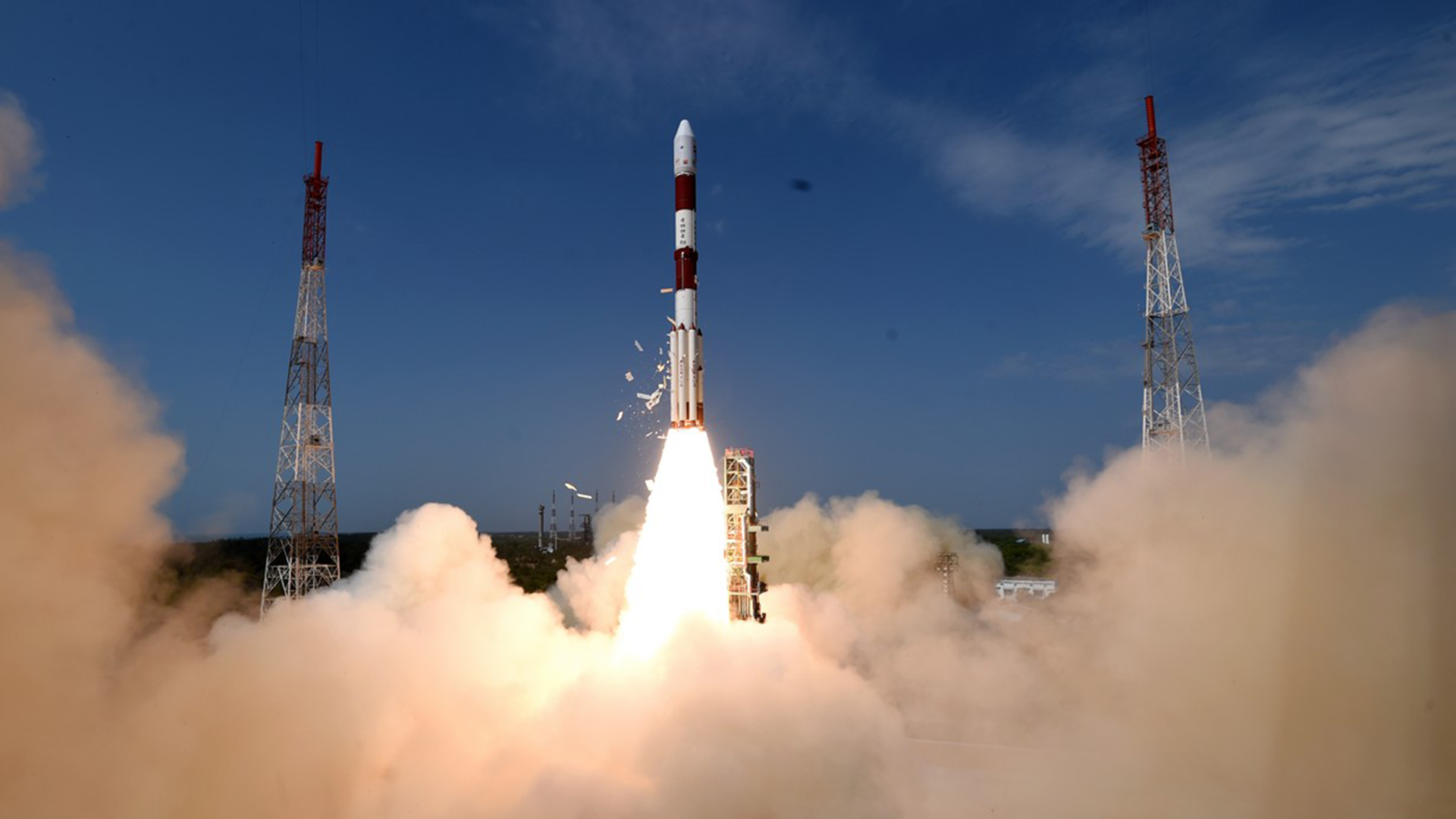 India lanza 31 satélites en una sola misión espacial