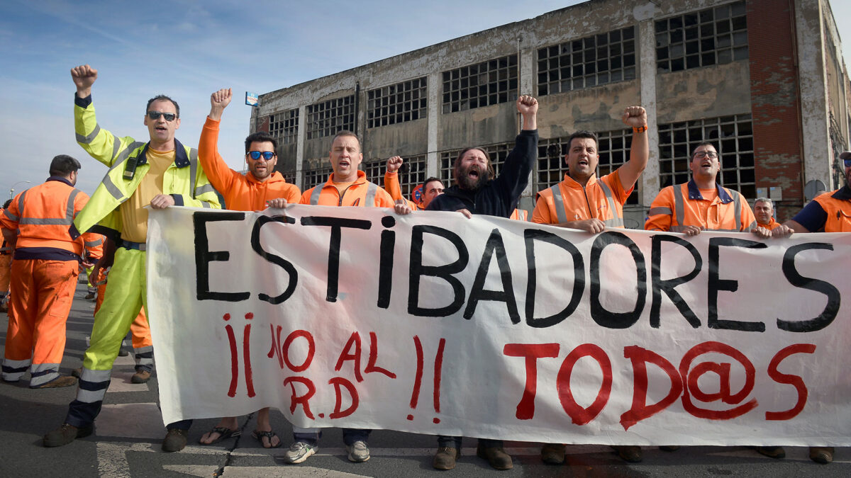 Los estibadores irán a una huelga de 48 horas a pesar de las negociaciones