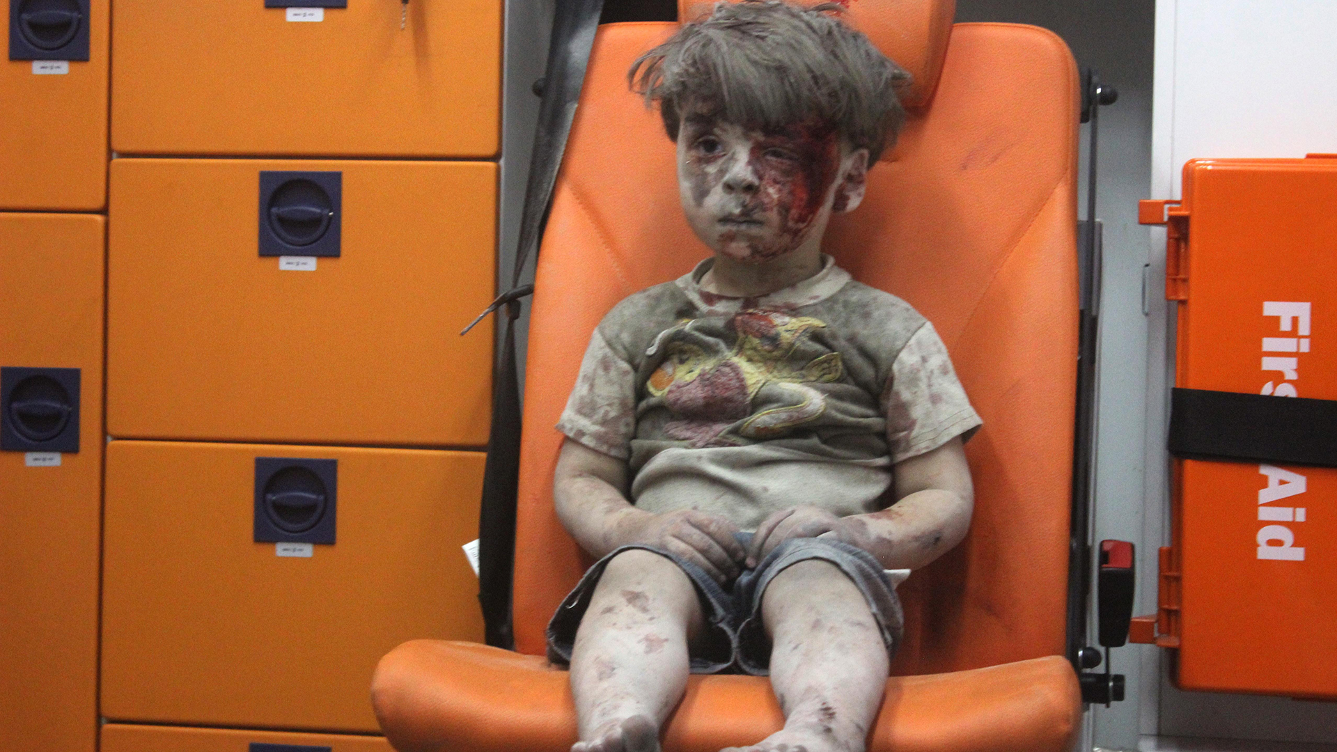 Nuevas imágenes del niño sirio que puso rostro al sufrimiento de Alepo