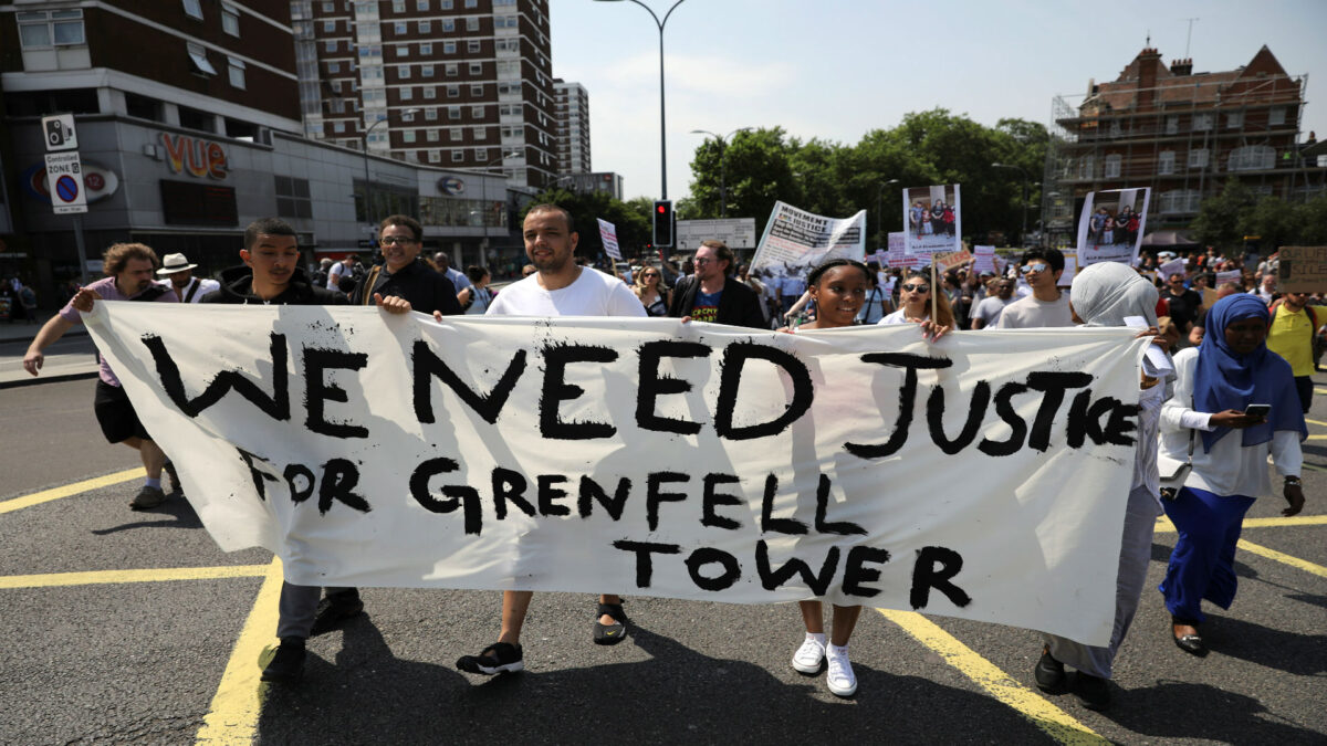 Primera dimisión política tras el incendio en la Torre Grenfell de Londres