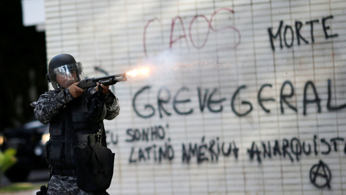 Un grupo de diplomáticos critica a Temer por usar la fuerza contra las protestas