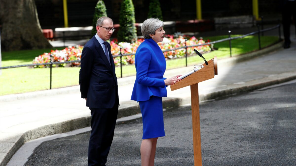 Theresa May buscará un pacto con los unionistas para formar Gobierno