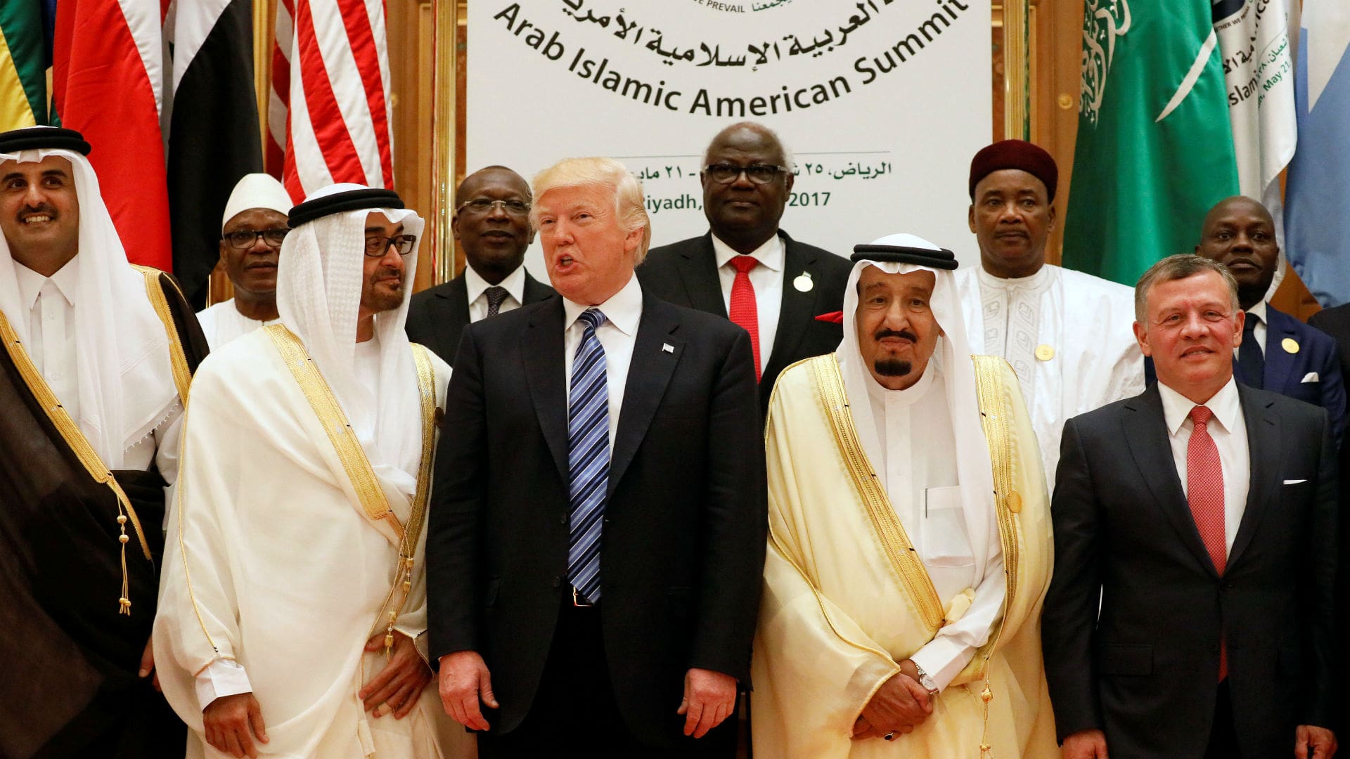 Trump aplaude las medidas contra Qatar mientras la Casa Blanca urge resolver la crisis