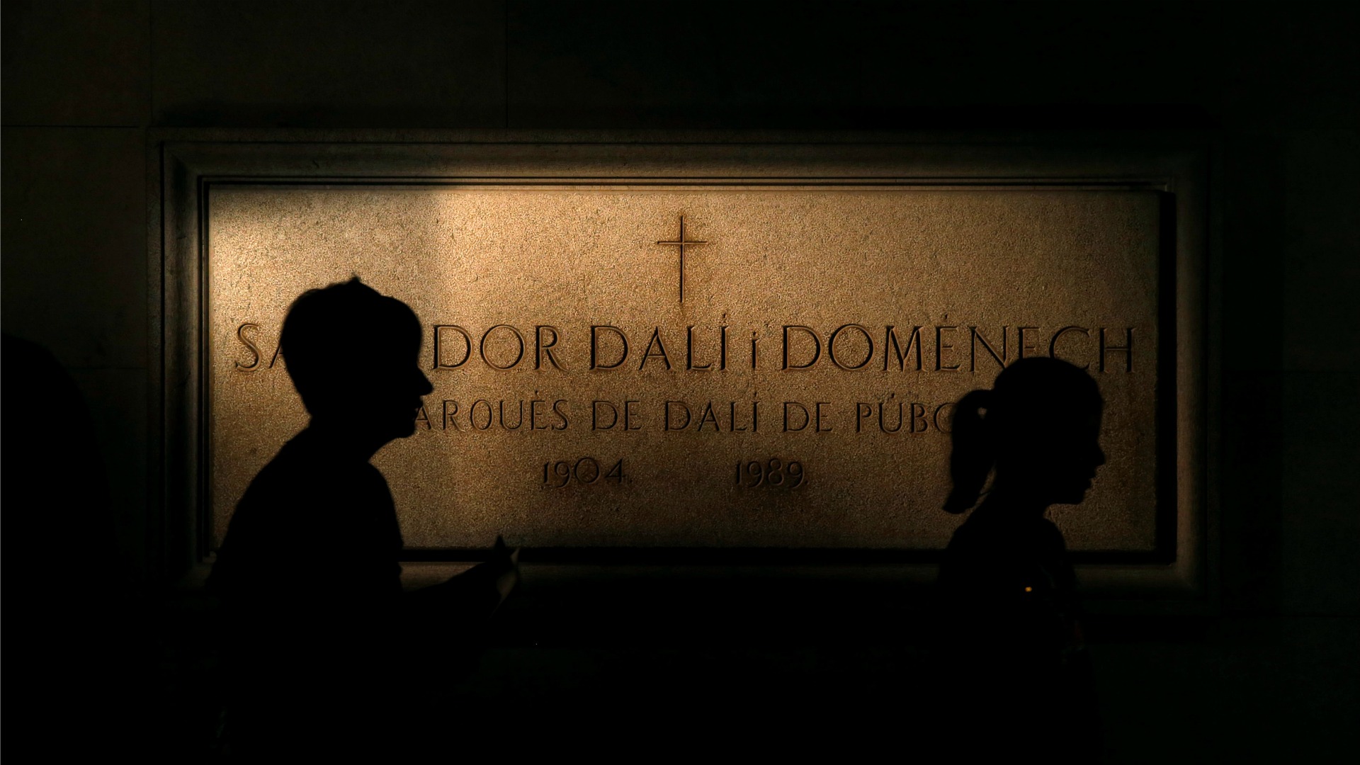 Exhuman el cadáver de Salvador Dalí por una demanda de paternidad