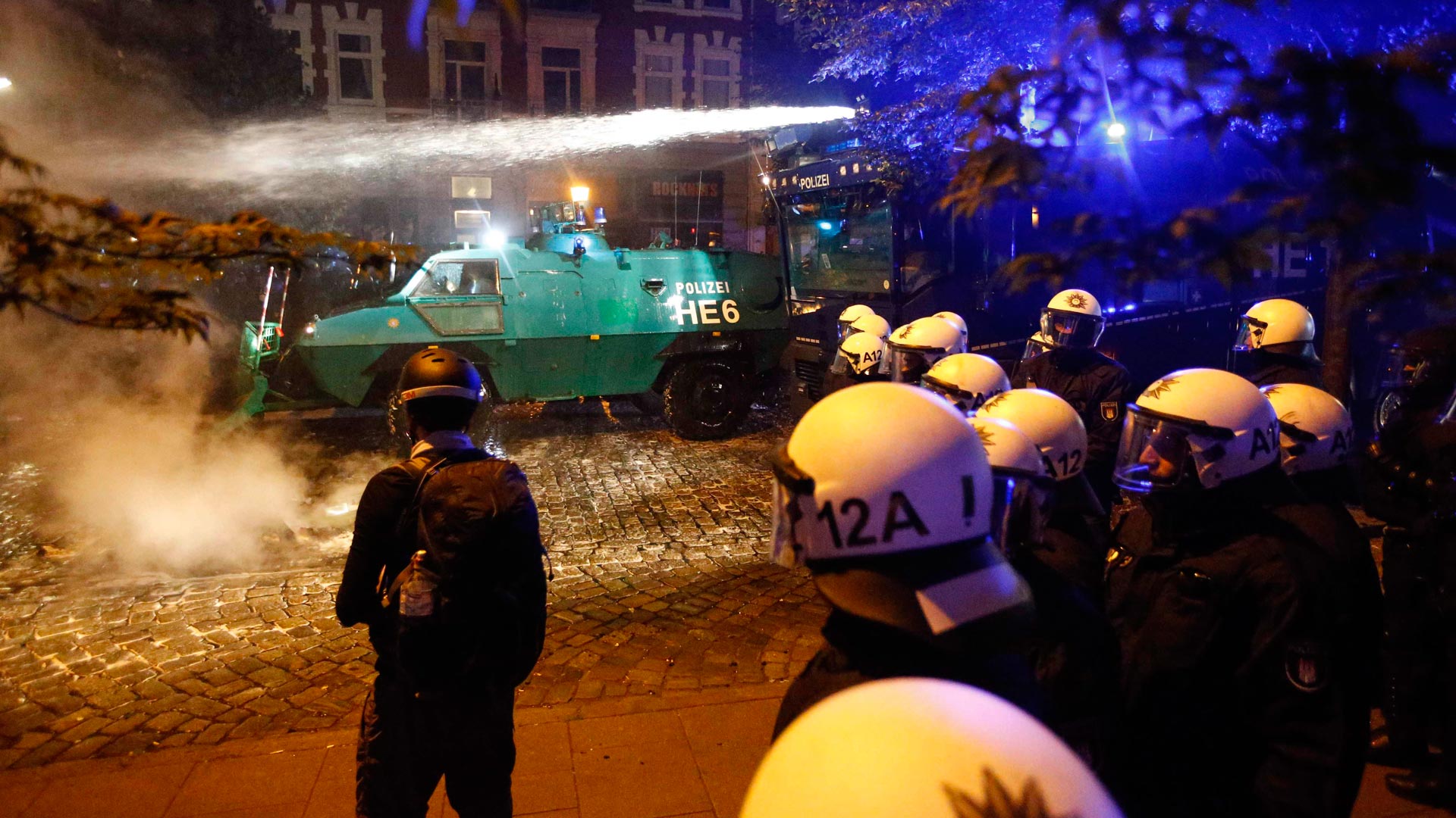 Más de 150 policías resultan heridos en Hamburgo en las manifestaciones contra el G20