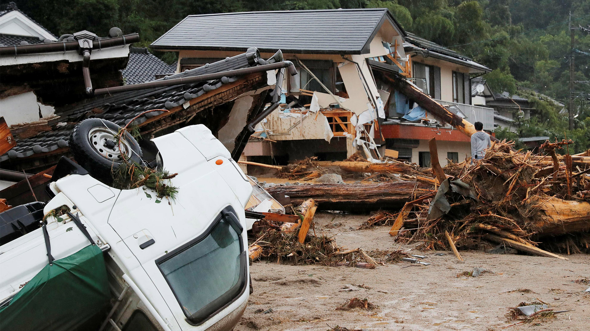 Al menos tres muertos y medio millón de evacuados por las lluvias torrenciales en Japón