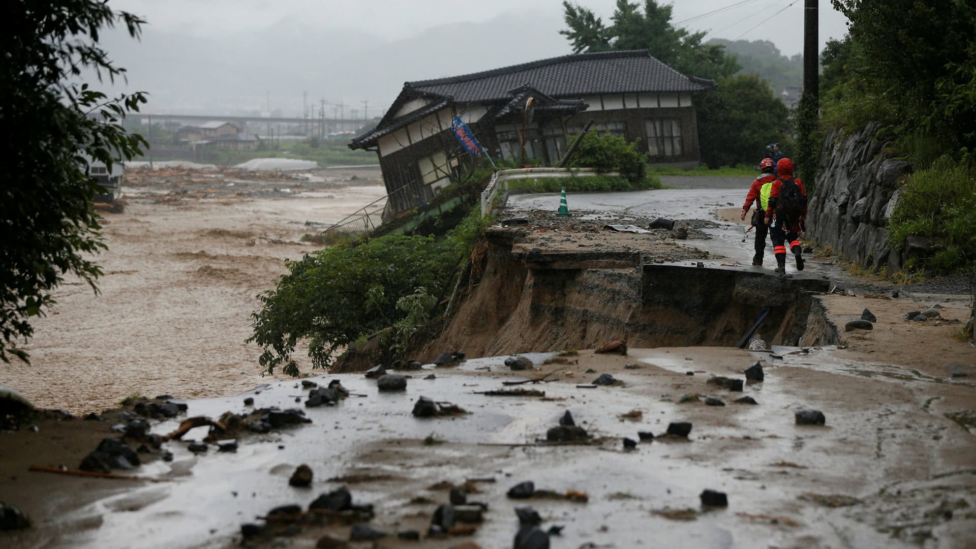 Ascienden a seis los muertos por las lluvias torrenciales en Japón