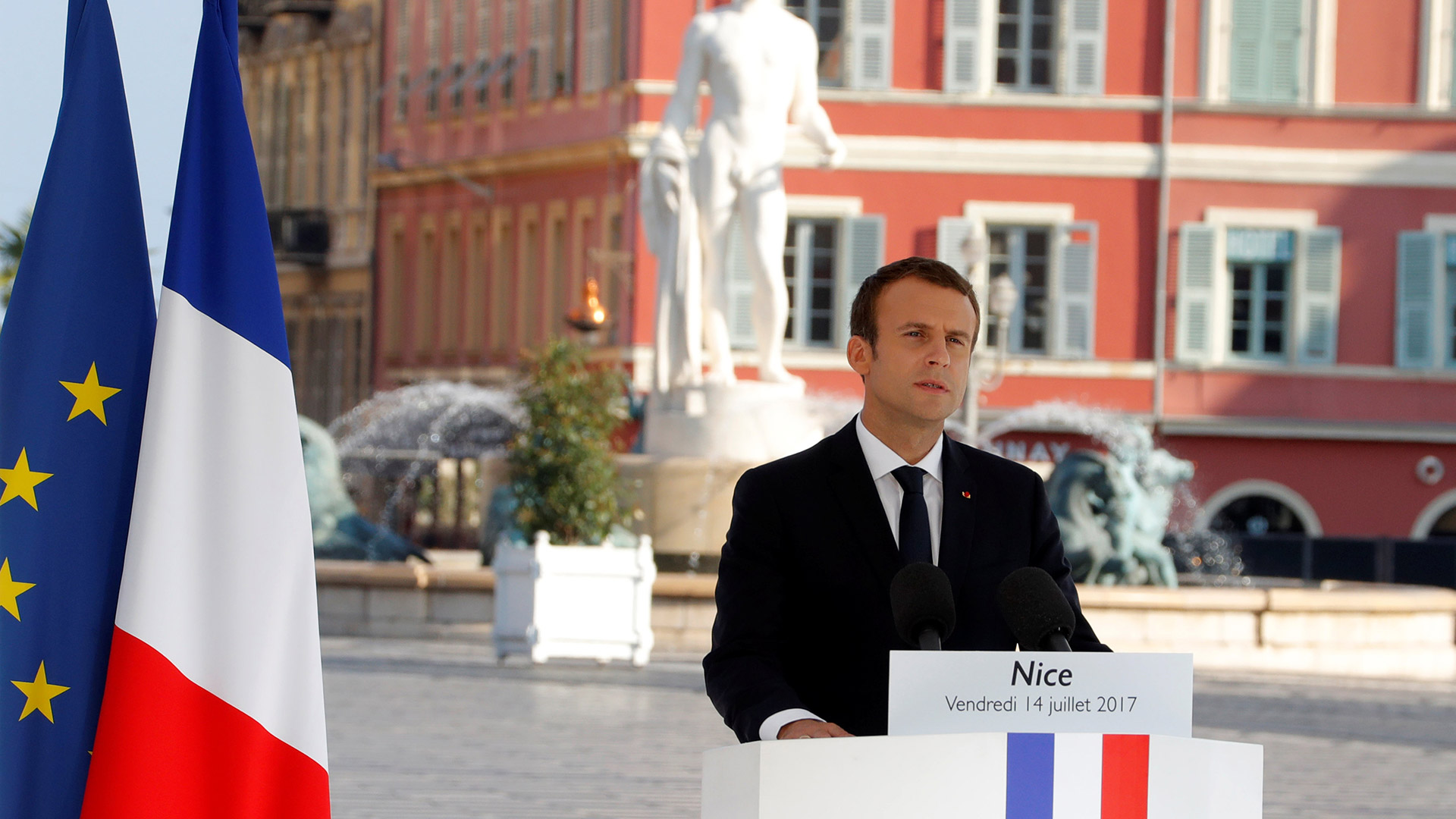 Macron promete a las víctimas de Niza “una lucha sin cuartel” contra el terrorismo