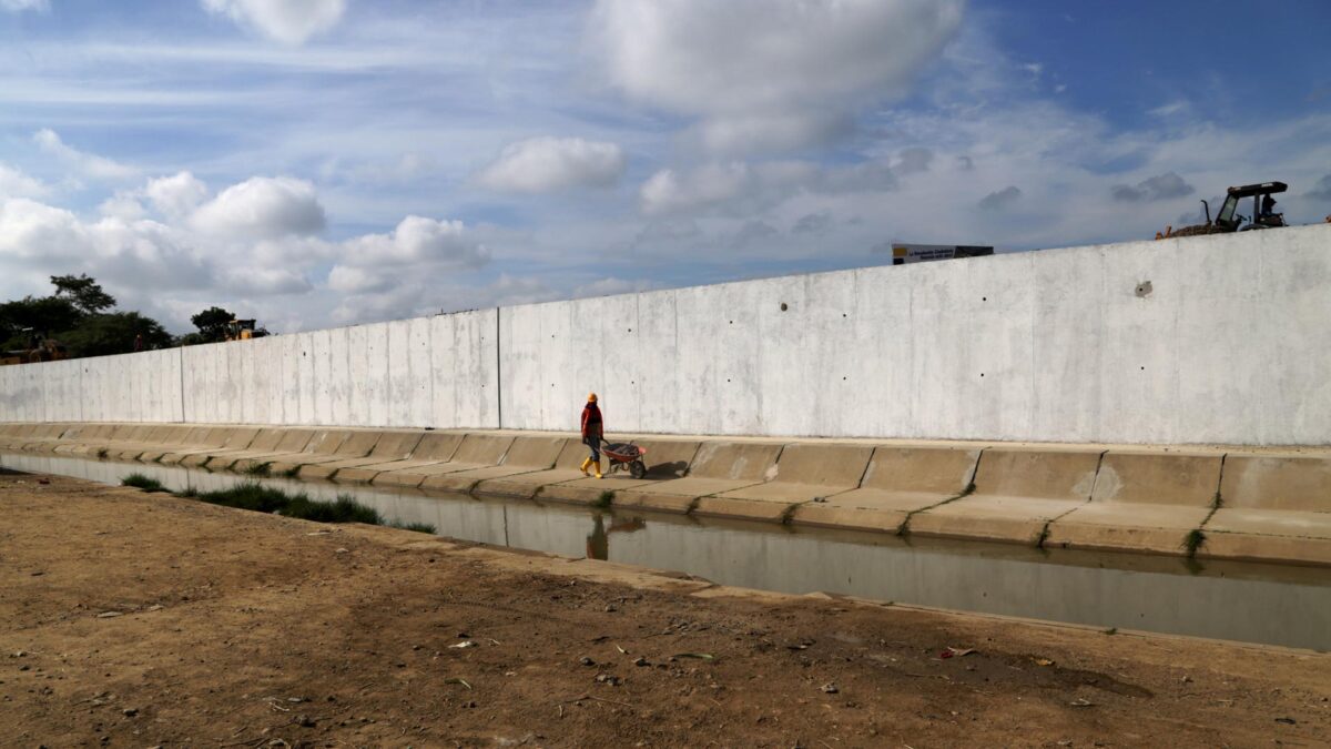 Ecuador suspende la construcción del muro fronterizo con Perú