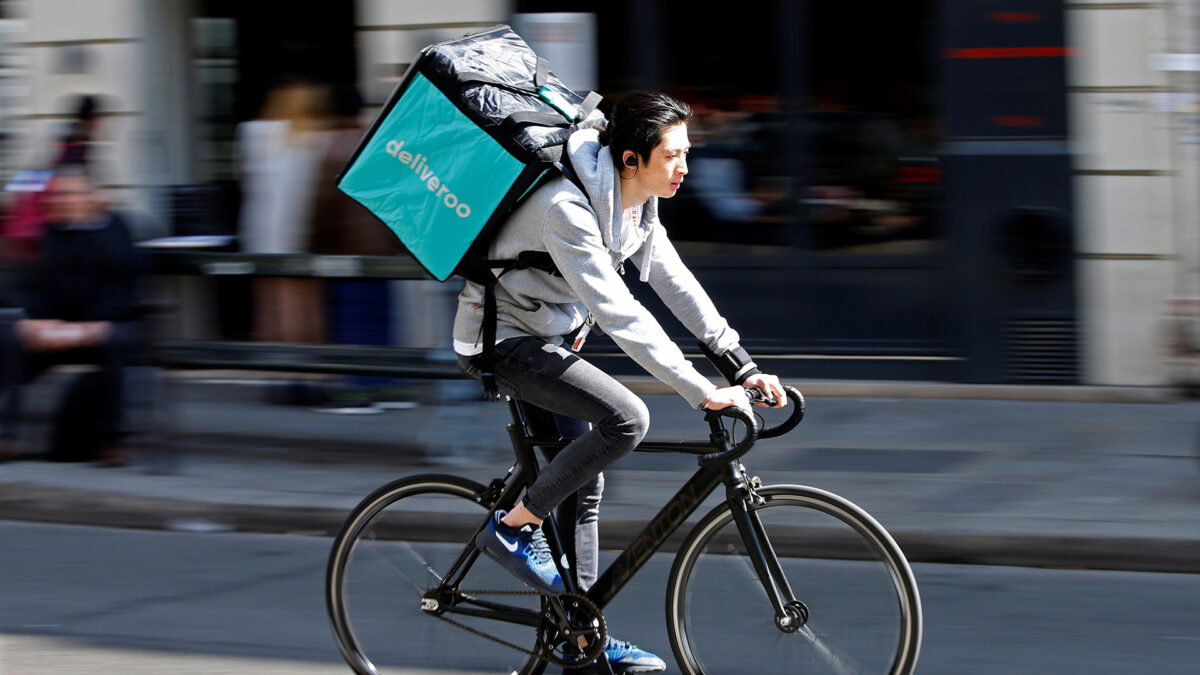 Unos 500 exriders de Deliveroo denuncian que no han recibido la totalidad de su indemnización