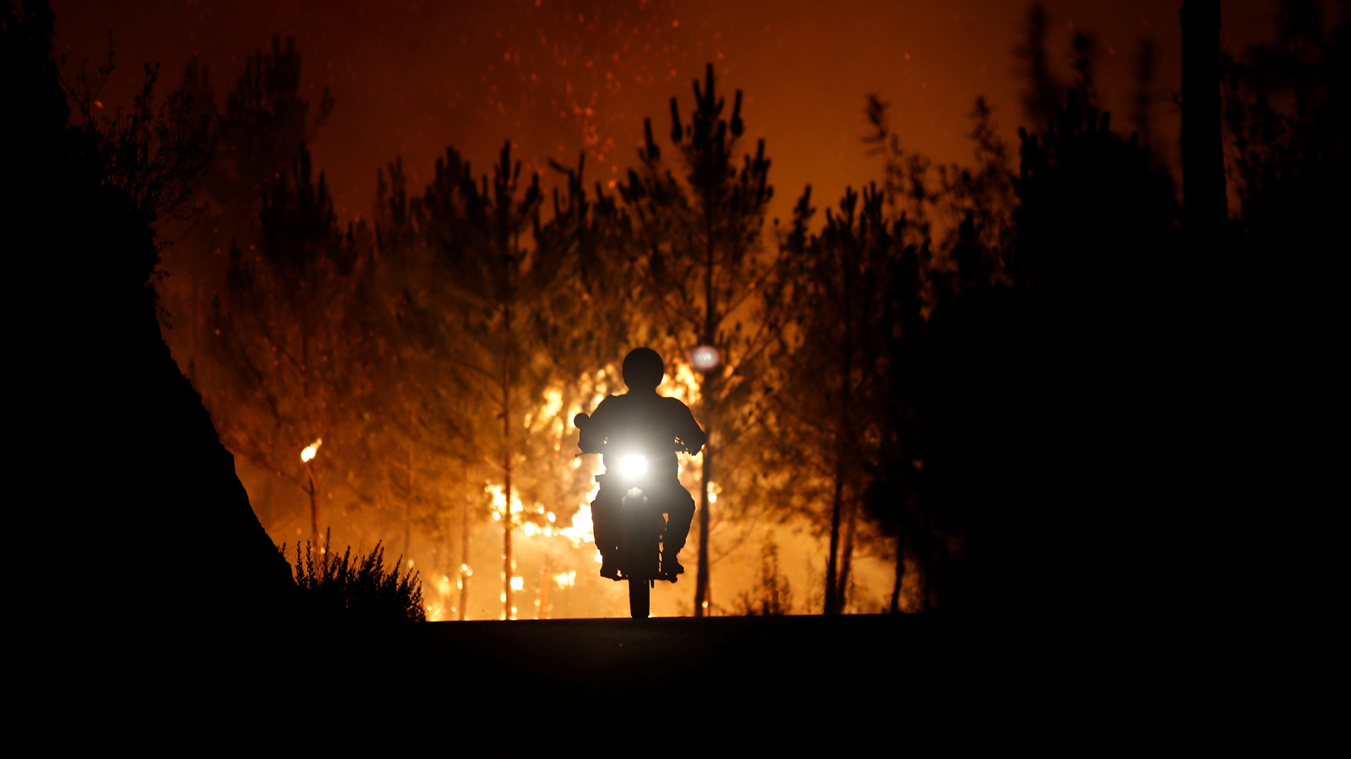 Francia y Portugal piden ayuda a Europa para luchar contra los incendios forestales