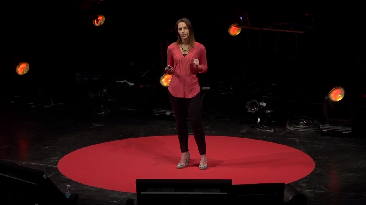 Galia, durante su charla de TEDx. | Foto: TEDx/YouTube