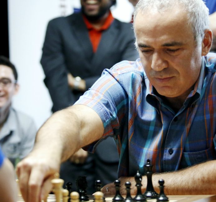 Una década para crear el ajedrez de dos millones de euros - ClassPaper