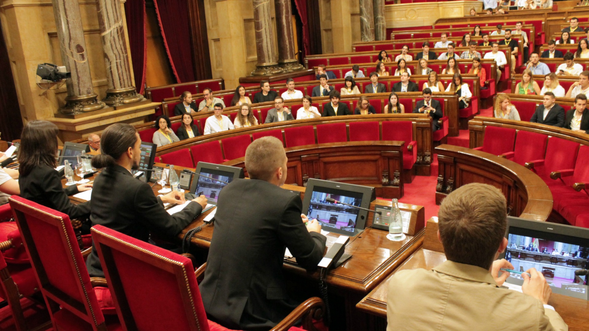 La Guardia Civil registra el Parlamento catalán y la Generalitat por el 'caso del 3%'