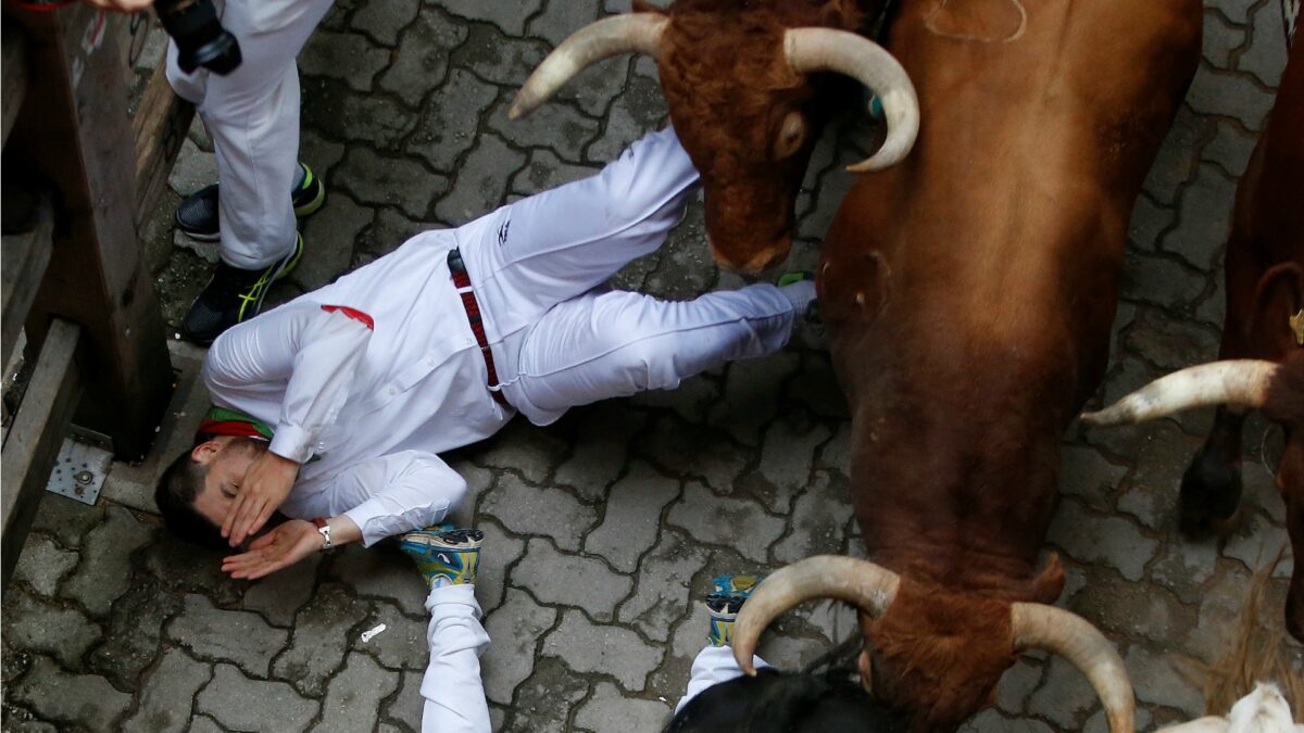 Los toros de Jandilla protagonizan un rápido 5º encierro de Sanfermines