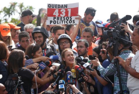 Miles de venezolanos exigen la liberación de los presos políticos