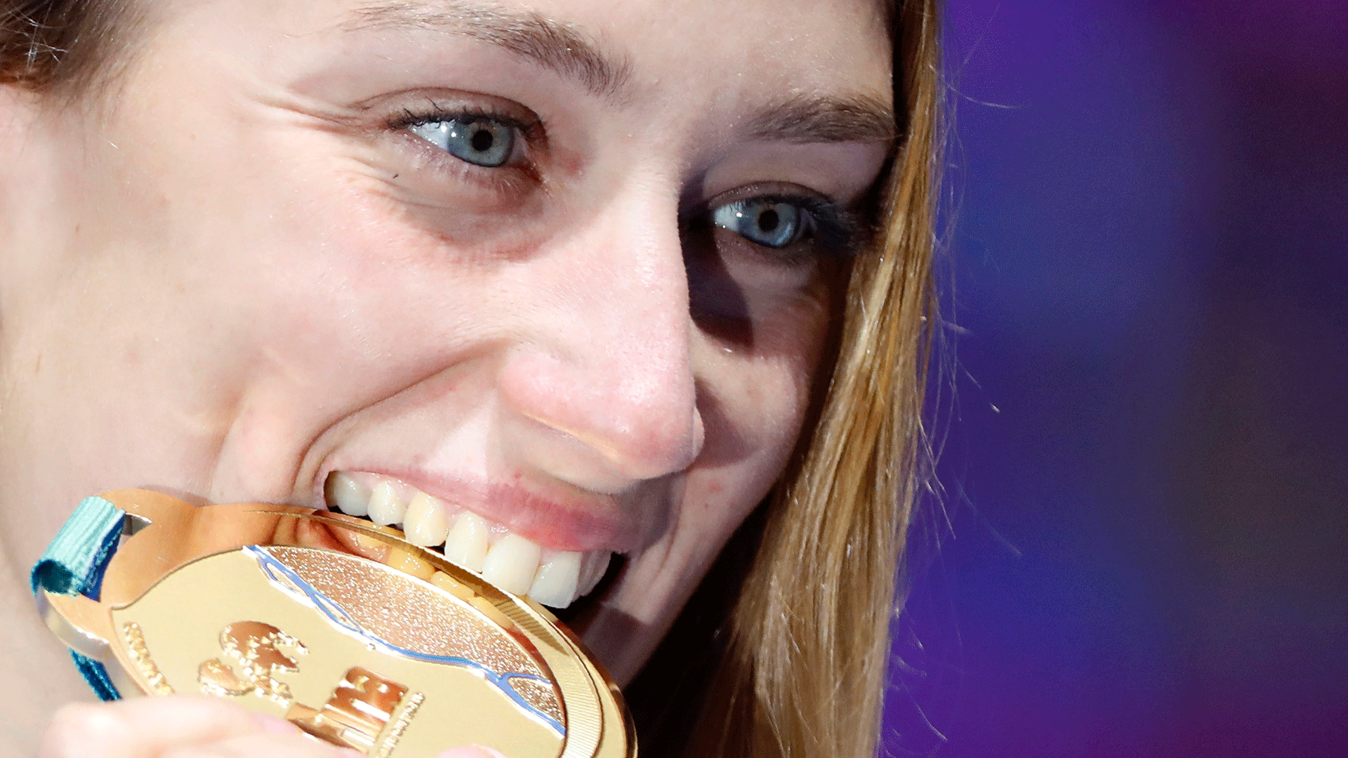 Mireia Belmonte logra el oro en los 200 mariposa en el Mundial de Hungría