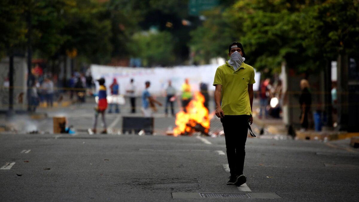 Muere quemado un hombre durante una protesta en Venezuela