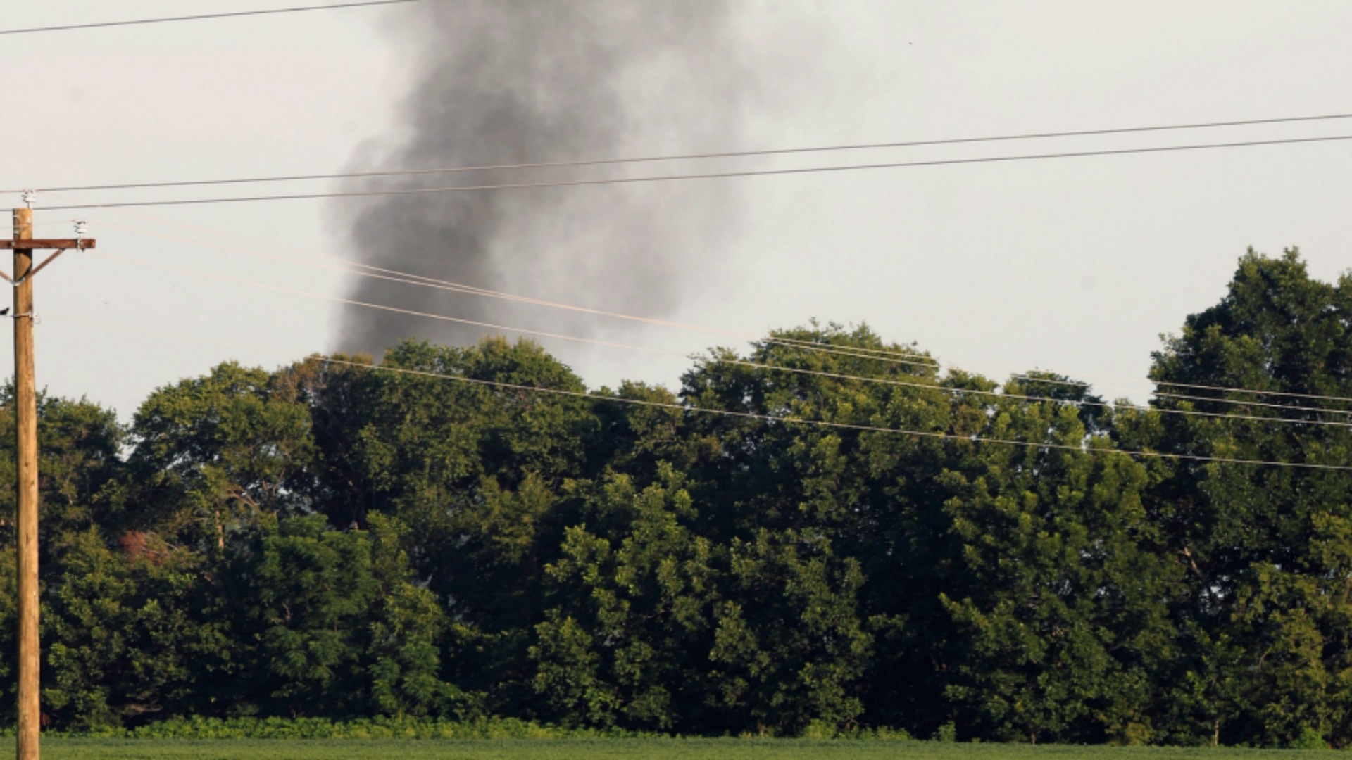 Mueren 16 personas en un accidente de avión militar en Mississippi