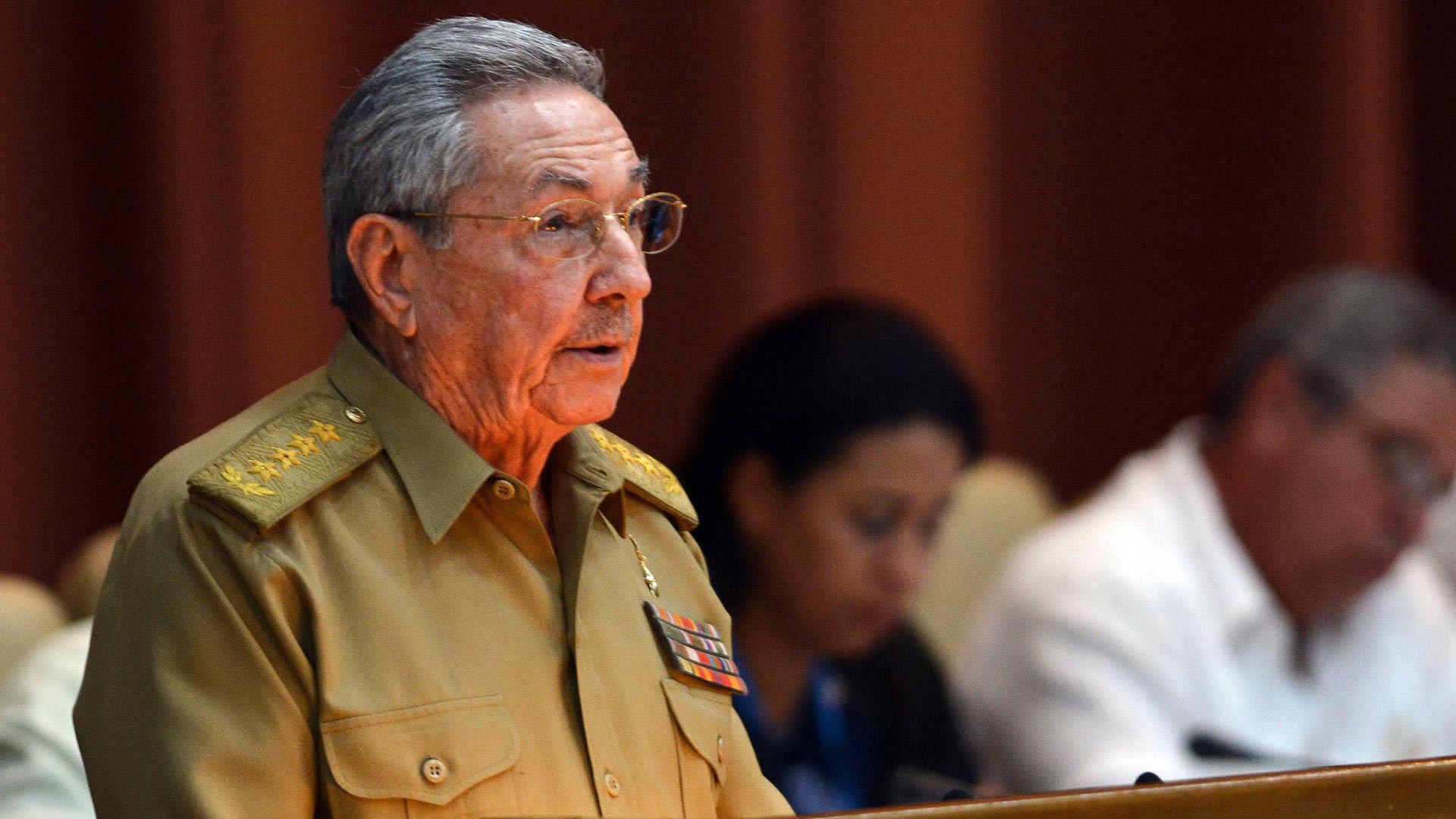 Raúl Castro advierte sobre un "retroceso" en la relación entre Cuba y EEUU