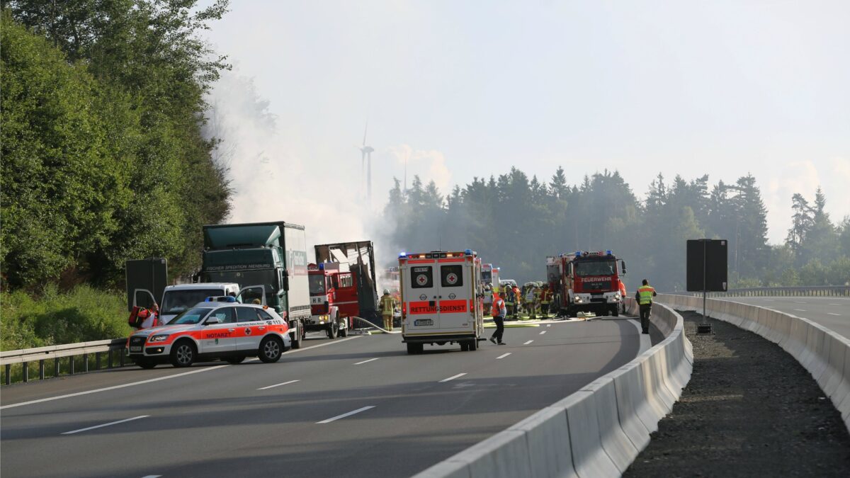 La Policía alemana asume que 18 personas han muerto en el accidente de autobús